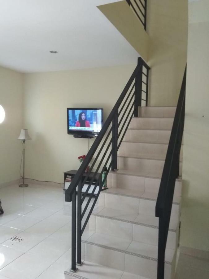 Villa Brastagi Resort Jalan Mimpin Tua Blok C No. 41 Berastagi Bagian luar foto